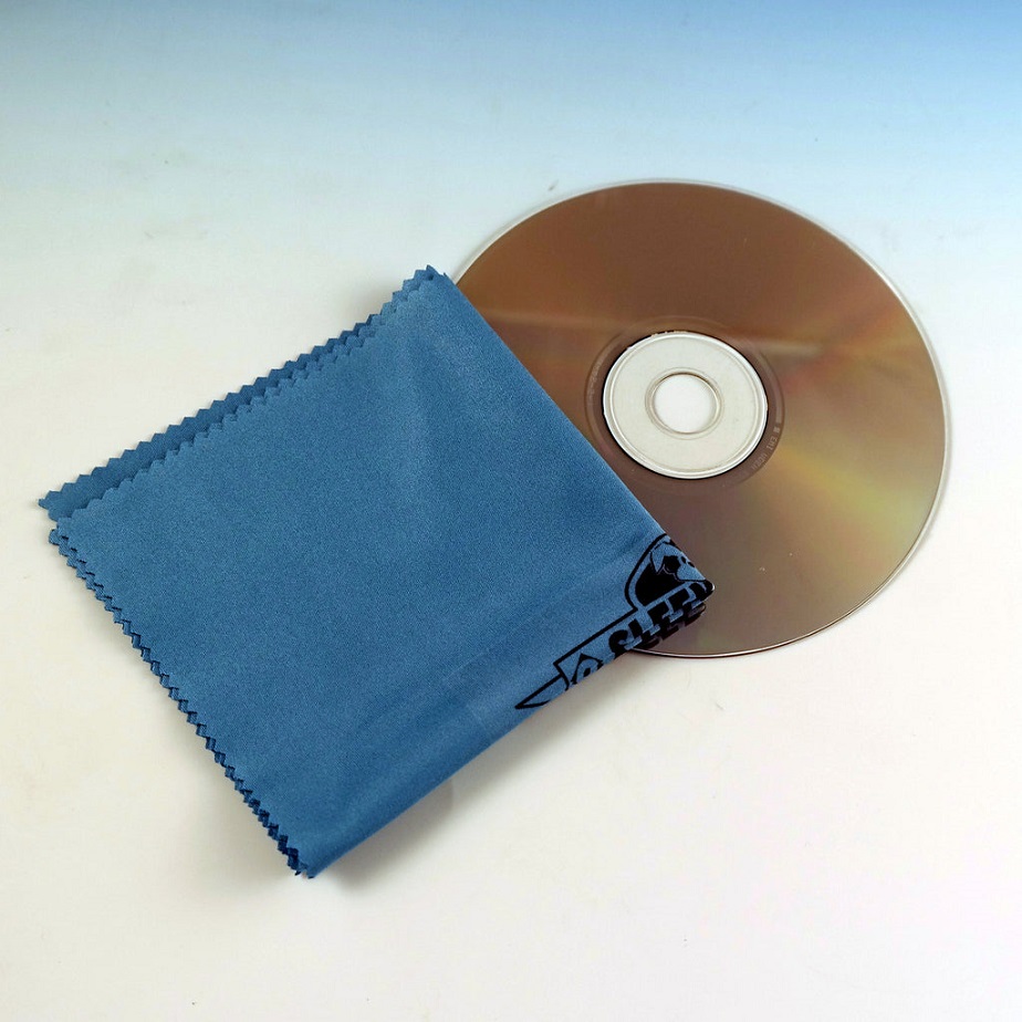 how to clean a dvd